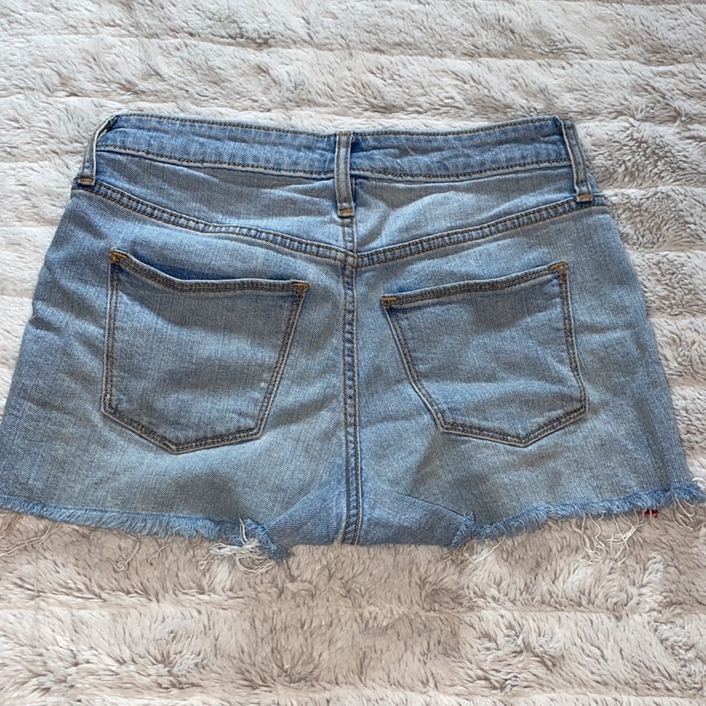 Universal Thread Shorts - Picture 4 of 4